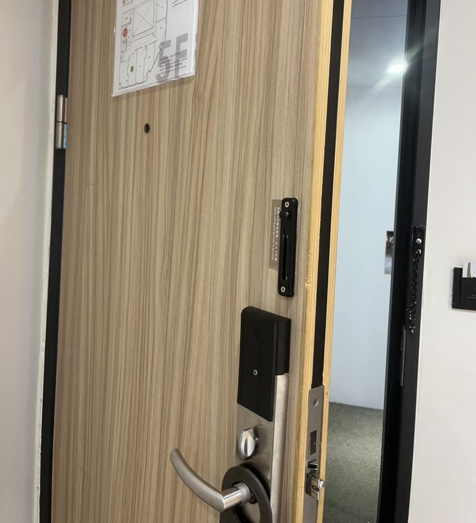 OP-HK-04 客房除塵清潔門內側示意圖